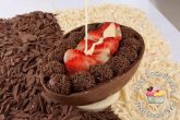 Ovo de colher Brigadeiro com morango