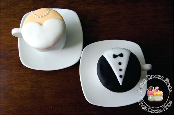 Cupcake de caneca Noivinhos